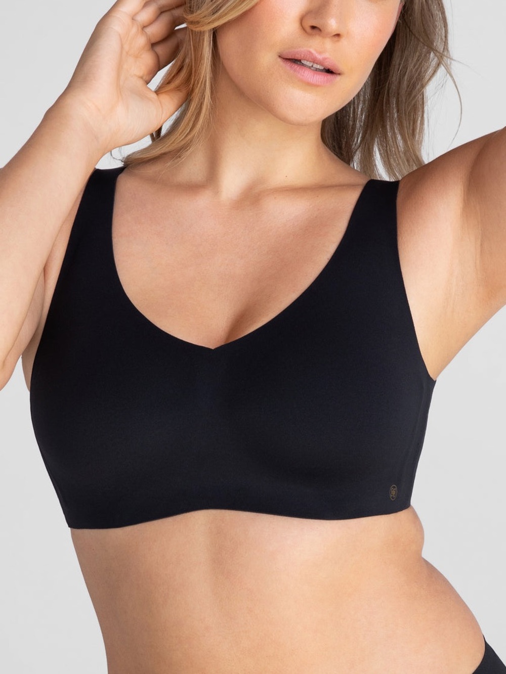 Honeylove Seamless Wireless Bra L Lift Wear V-Neck Black NWT